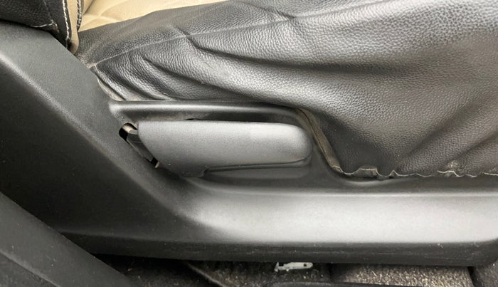 2015 Maruti Swift LXI (O), Petrol, Manual, 55,747 km, Driver Side Adjustment Panel