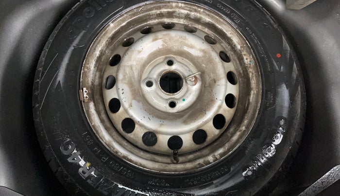 2015 Maruti Swift LXI (O), Petrol, Manual, 55,747 km, Spare Tyre