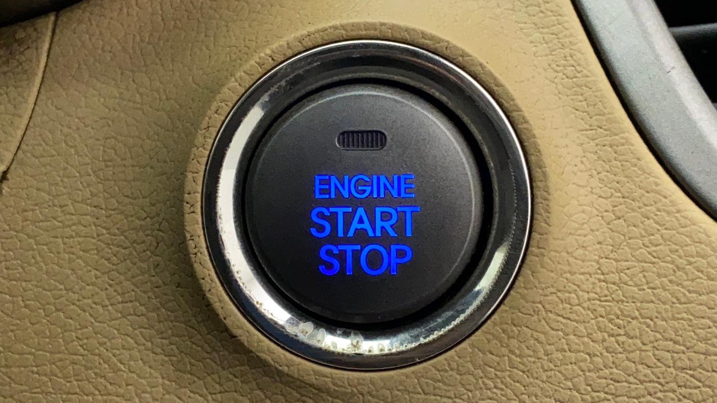 2014 Hyundai New Elantra 1.6 SX MT DIESEL, Diesel, Manual, 1,10,933 km, Keyless Start/ Stop Button