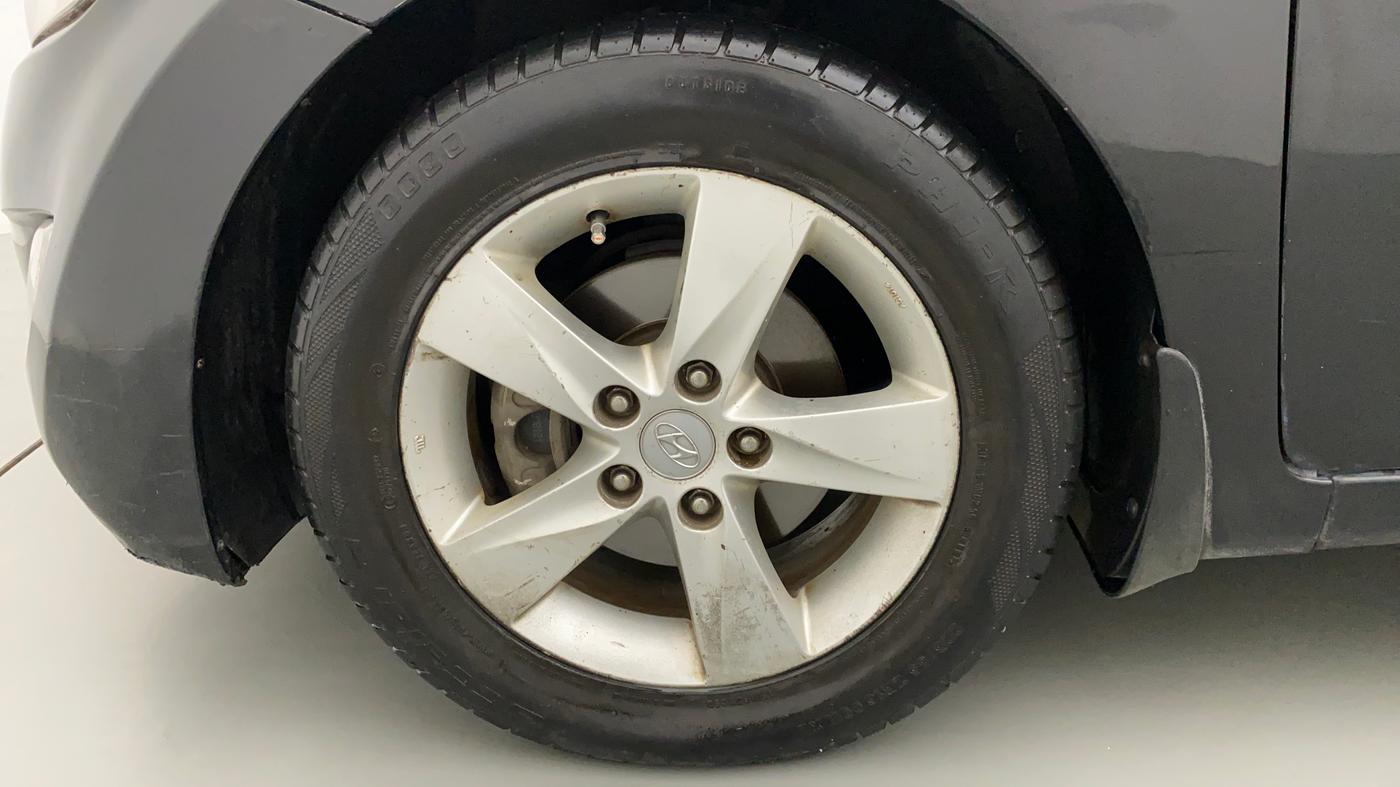 2014 Hyundai New Elantra 1.6 SX MT DIESEL, Diesel, Manual, 1,10,933 km, Left Front Wheel