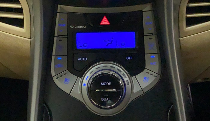 2014 Hyundai New Elantra 1.6 SX MT DIESEL, Diesel, Manual, 1,10,933 km, Automatic Climate Control