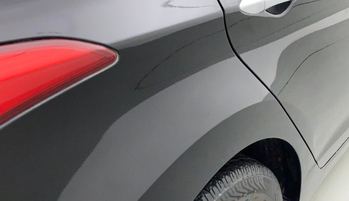 2014 Hyundai New Elantra 1.6 SX MT DIESEL, Diesel, Manual, 1,10,933 km, Right quarter panel - Minor scratches