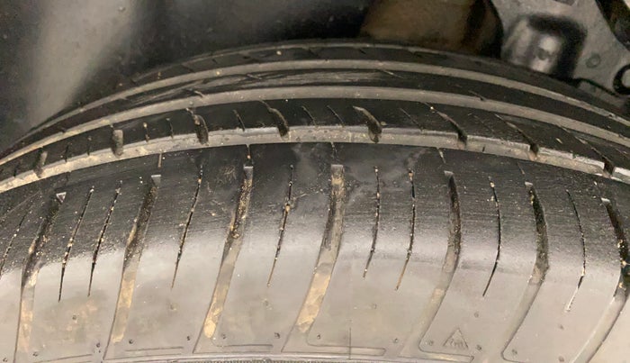 2021 Tata Harrier XZ PLUS 2.0L, Diesel, Manual, 10,806 km, Right Rear Tyre Tread