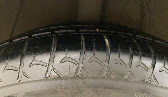 2015 Hyundai Xcent S 1.2, Petrol, Manual, 54,543 km, Right Rear Tyre Tread