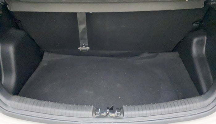 2014 Hyundai Grand i10 SPORTZ 1.2 KAPPA VTVT, Petrol, Manual, 26,499 km, Boot Inside