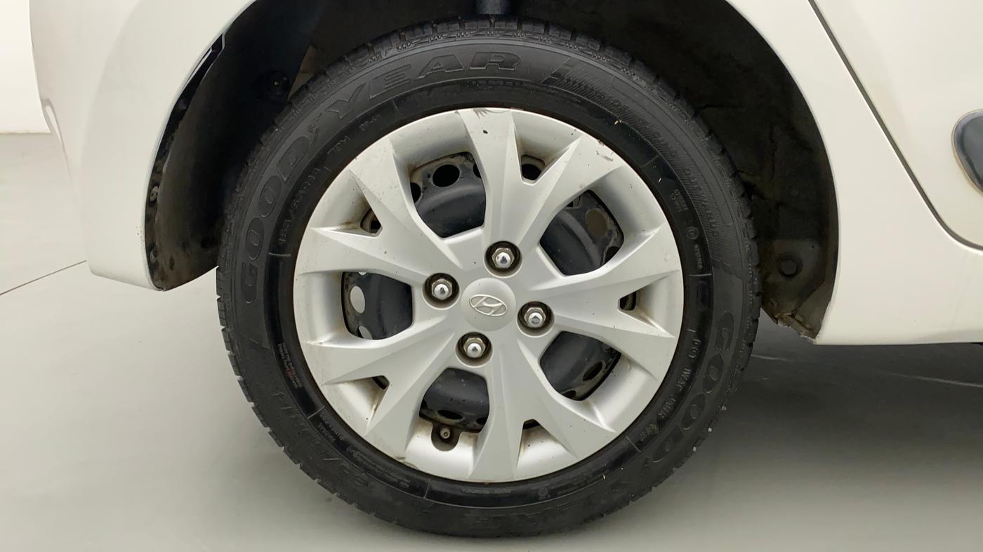 2014 Hyundai Grand i10 SPORTZ 1.2 KAPPA VTVT, Petrol, Manual, 26,499 km, Right Rear Wheel
