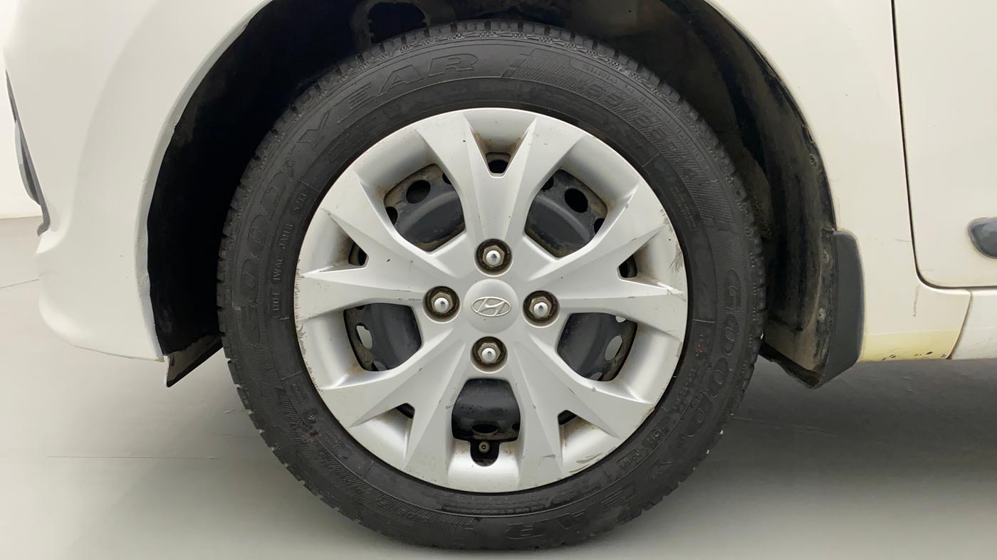2014 Hyundai Grand i10 SPORTZ 1.2 KAPPA VTVT, Petrol, Manual, 26,499 km, Left Front Wheel
