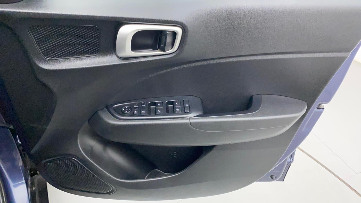 2021 Hyundai VENUE SX 1.0 TURBO, Petrol, Manual, 6,138 km, Driver Side Door Panels Control