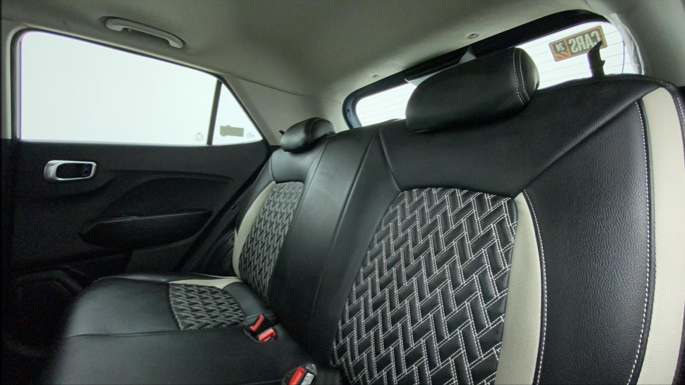 2021 Hyundai VENUE SX 1.0 TURBO, Petrol, Manual, 6,138 km, Right Side Rear Door Cabin