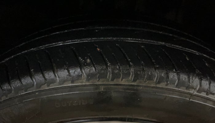 2022 Nissan MAGNITE XV EXECUTIVE, Petrol, Manual, 55,421 km, Right Front Tyre Tread