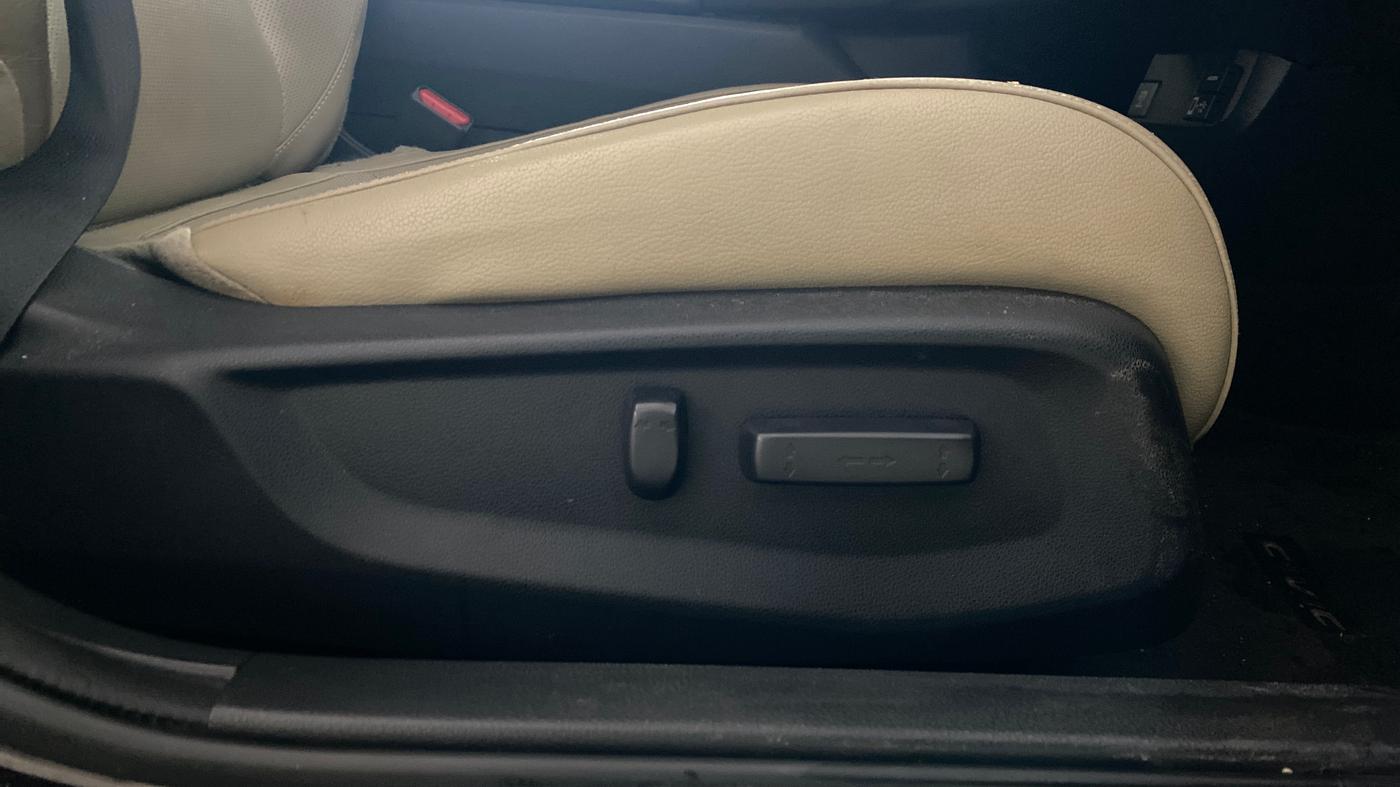 2019 Honda Civic 1.8L I-VTEC VX CVT, Petrol, Automatic, 27,159 km, Driver Side Adjustment Panel