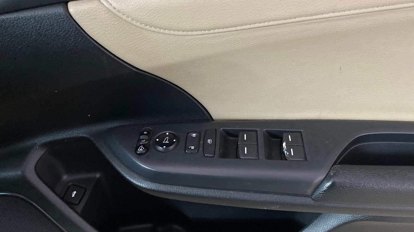 2019 Honda Civic 1.8L I-VTEC VX CVT, Petrol, Automatic, 27,159 km, Driver Side Door Panels Control