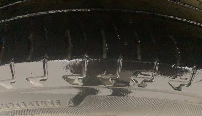 2018 Maruti IGNIS ZETA 1.2 AMT, Petrol, Automatic, 61,771 km, Right Rear Tyre Tread