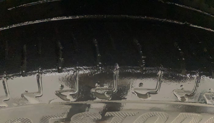 2018 Maruti IGNIS ZETA 1.2 AMT, Petrol, Automatic, 61,771 km, Right Front Tyre Tread