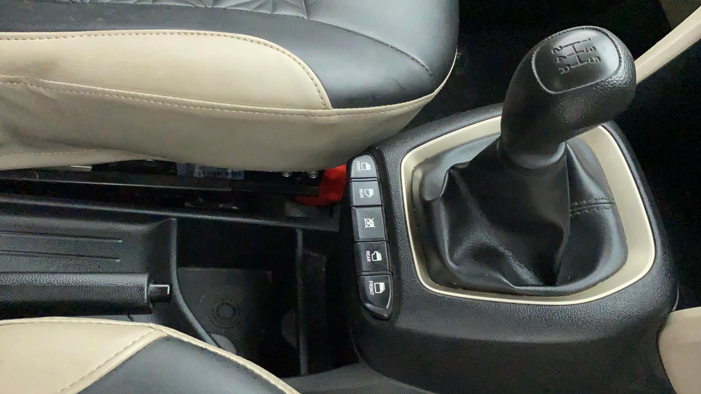 2021 Hyundai NEW SANTRO SPORTZ EXECUTIVE MT CNG, CNG, Manual, 49,337 km, Gear Lever