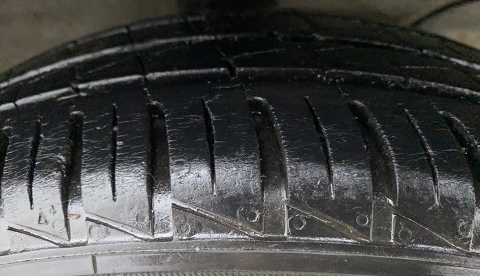 2021 Hyundai NEW SANTRO SPORTZ EXECUTIVE MT CNG, CNG, Manual, 49,337 km, Right Rear Tyre Tread