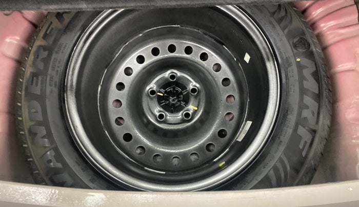 2021 Mahindra XUV300 W8 (O) 1.2 PETROL, Petrol, Manual, 42,423 km, Spare Tyre