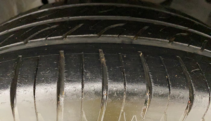 2018 Honda Amaze 1.2 SMT I VTEC, Petrol, Manual, 32,294 km, Right Front Tyre Tread