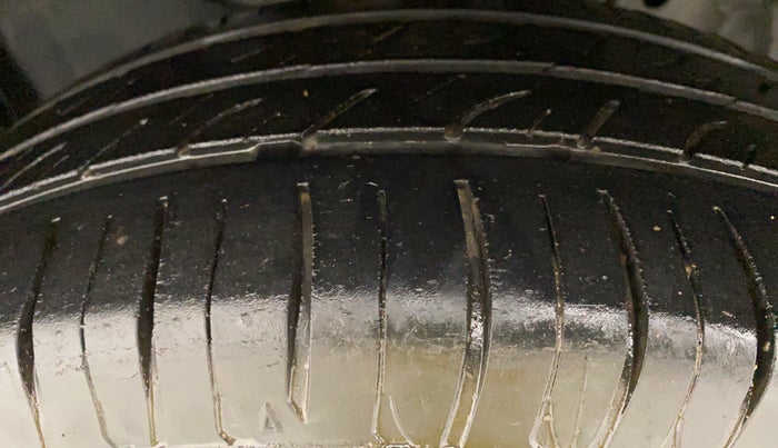 2018 Honda Amaze 1.2 SMT I VTEC, Petrol, Manual, 32,294 km, Left Front Tyre Tread