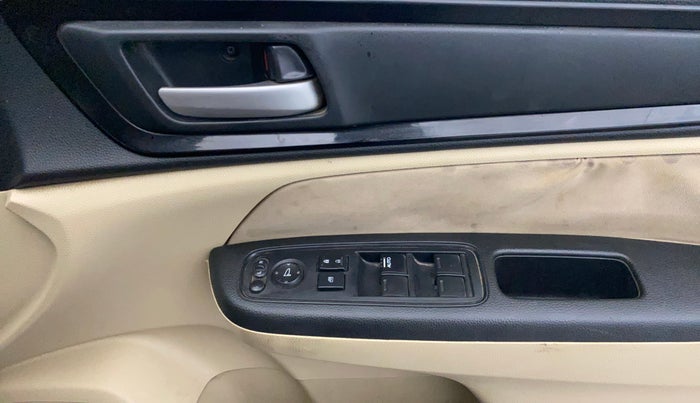 2018 Honda Amaze 1.2L I-VTEC S, Petrol, Manual, 70,604 km, Driver Side Door Panels Control