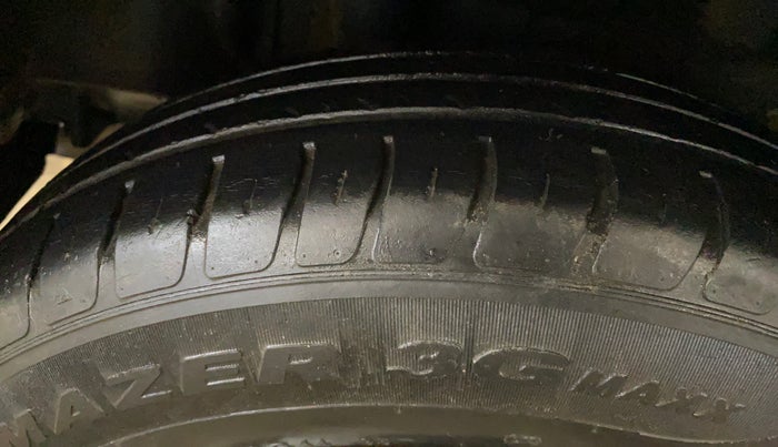 2018 Maruti Swift VXI AMT, Petrol, Automatic, 63,317 km, Right Rear Tyre Tread