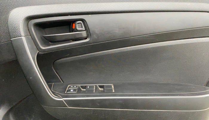 2021 Maruti Vitara Brezza LXI, Petrol, Manual, 79,363 km, Driver Side Door Panels Control