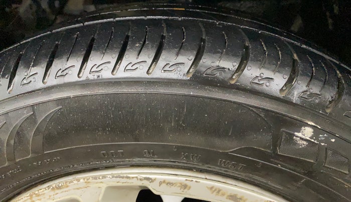 2021 Maruti Vitara Brezza LXI, Petrol, Manual, 79,363 km, Left Front Tyre Tread