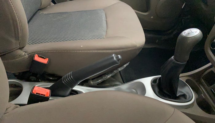 2018 Renault Duster RXS PETROL, Petrol, Manual, 63,610 km, Gear Lever