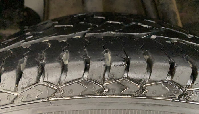 2018 Renault Duster RXS PETROL, Petrol, Manual, 63,610 km, Right Rear Tyre Tread