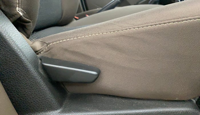 2018 Renault Duster RXS PETROL, Petrol, Manual, 63,610 km, Driver Side Adjustment Panel