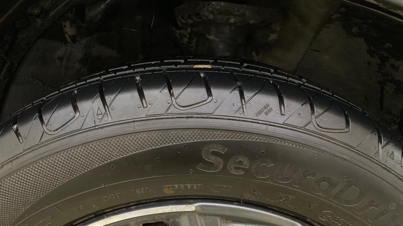 2020 Hyundai VENUE SX 1.0 (O) TURBO, Petrol, Manual, 68,638 km, Right Front Tyre Tread