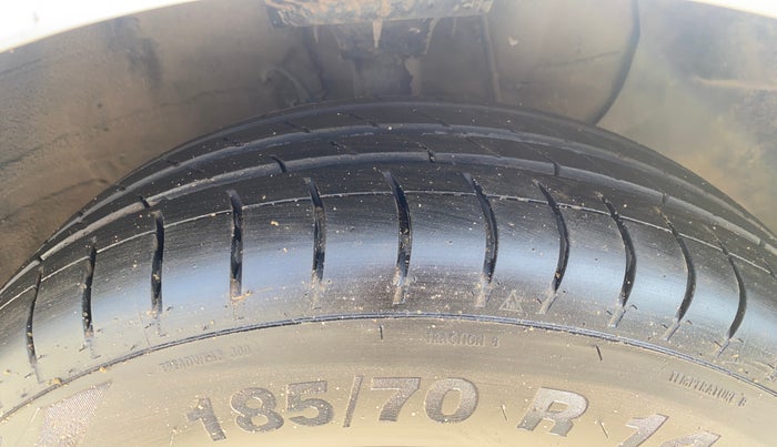 2017 Hyundai Elite i20 SPORTZ 1.2, Petrol, Manual, 58,247 km, Right Front Tyre Tread