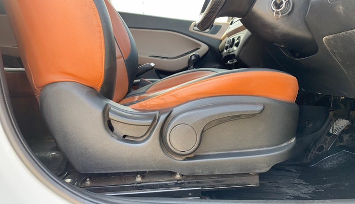 2017 Hyundai Elite i20 SPORTZ 1.2, Petrol, Manual, 58,247 km, Driver Side Adjustment Panel