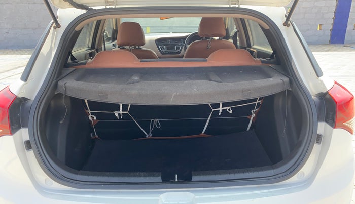 2017 Hyundai Elite i20 SPORTZ 1.2, Petrol, Manual, 58,247 km, Boot Inside