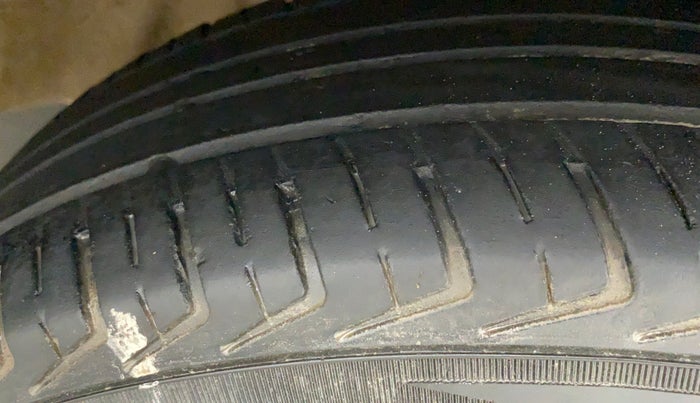 2022 Maruti New Wagon-R LXI CNG (O) 1.0, CNG, Manual, 41,453 km, Right Rear Tyre Tread