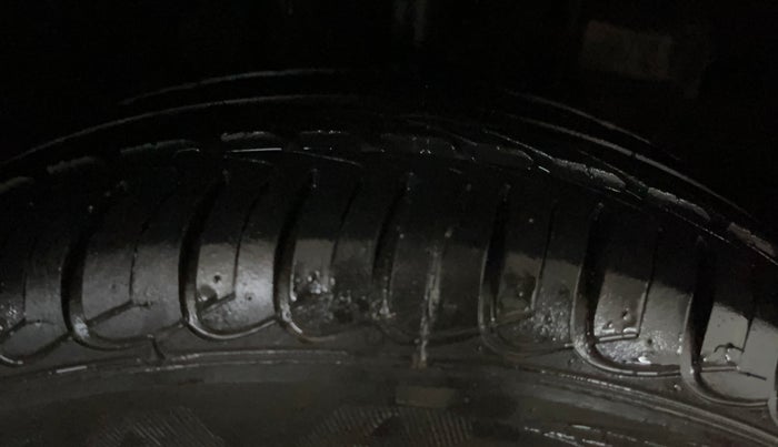 2017 Tata Tiago XZ PETROL, Petrol, Manual, 37,521 km, Right Front Tyre Tread