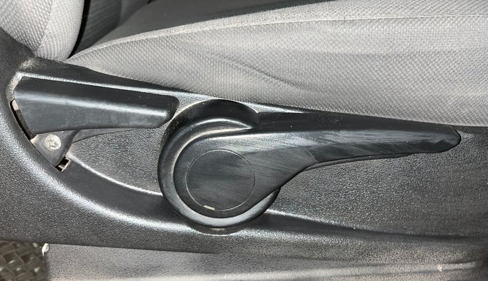 2017 Tata Tiago XZ PETROL, Petrol, Manual, 37,521 km, Driver Side Adjustment Panel