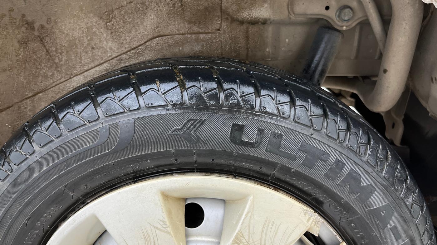 2015 Maruti Wagon R 1.0 LXI, Petrol, Manual, 38,895 km, Left Rear Tyre Tread