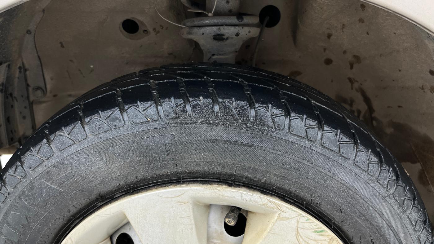 2015 Maruti Wagon R 1.0 LXI, Petrol, Manual, 38,895 km, Left Front Tyre Tread