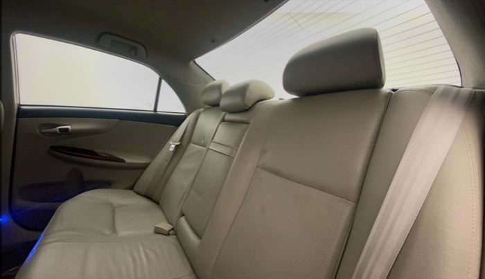 2013 Toyota Corolla Altis VL AT, Petrol, Automatic, 52,941 km, Right Side Rear Door Cabin