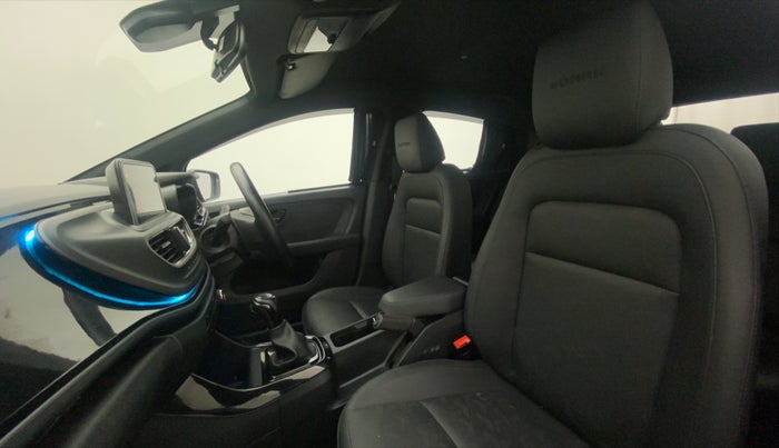 2022 Tata ALTROZ XZA PLUS DARK EDTION, Petrol, Automatic, 16,783 km, Right Side Front Door Cabin