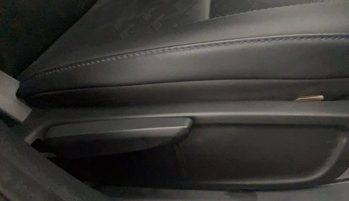 2022 Tata ALTROZ XZA PLUS DARK EDTION, Petrol, Automatic, 16,783 km, Driver Side Adjustment Panel