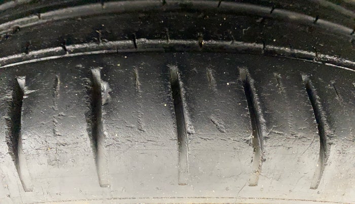 2019 Maruti Baleno ALPHA CVT PETROL 1.2, Petrol, Automatic, 74,402 km, Right Front Tyre Tread