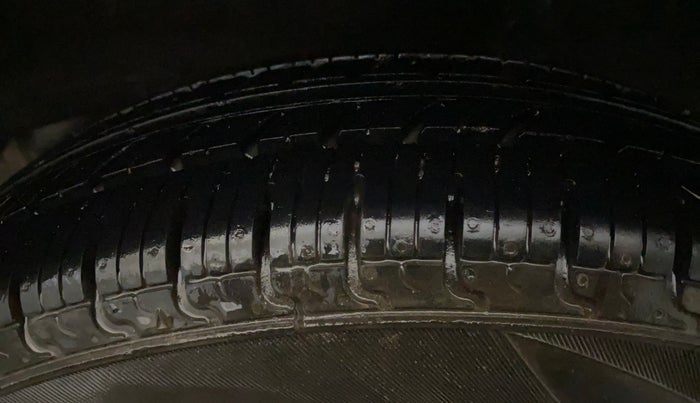 2016 Renault Kwid RXT 0.8, Petrol, Manual, 41,281 km, Left Rear Tyre Tread