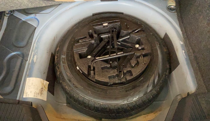 2016 Volkswagen Ameo TRENDLINE 1.2L, Petrol, Manual, 51,284 km, Spare Tyre