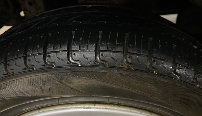 2019 Maruti Alto K10 LXI CNG, CNG, Manual, 40,332 km, Right Rear Tyre Tread