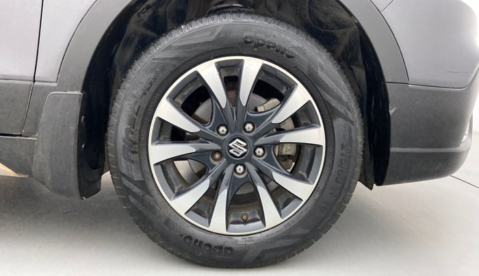 2020 Maruti S Cross ALPHA AT SMART HYBRID, Petrol, Automatic, 42,632 km, Right Front Wheel