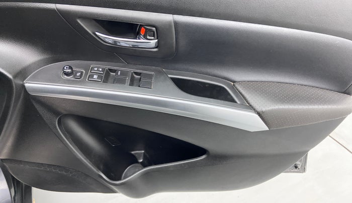 2020 Maruti S Cross ALPHA AT SMART HYBRID, Petrol, Automatic, 42,632 km, Driver Side Door Panels Control