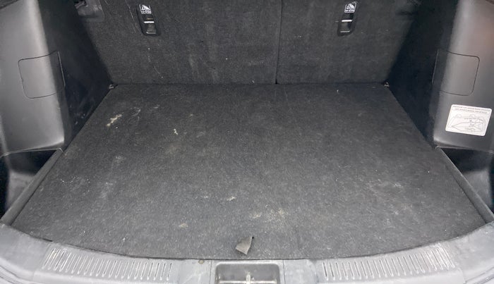 2020 Maruti S Cross ALPHA AT SMART HYBRID, Petrol, Automatic, 42,632 km, Boot Inside