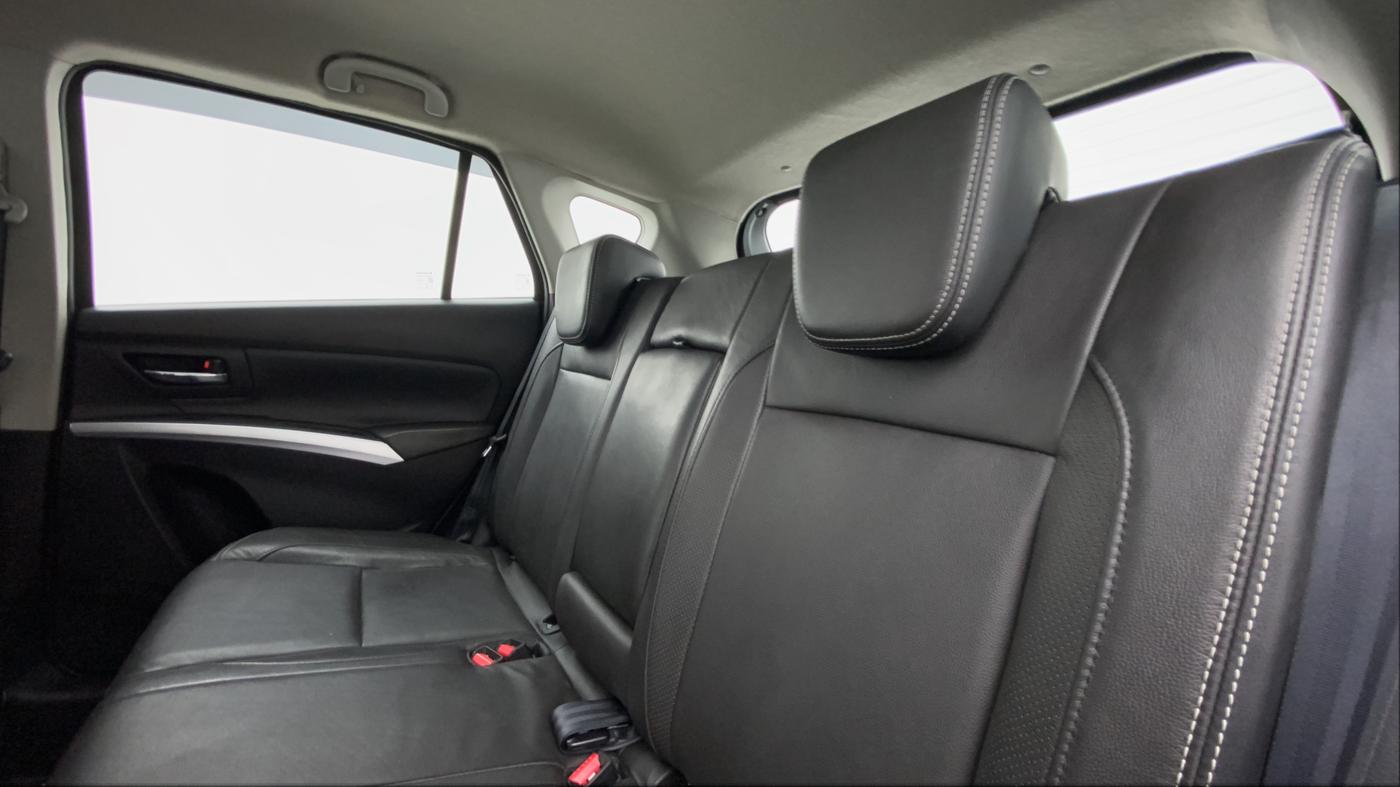 2020 Maruti S Cross ALPHA AT SMART HYBRID, Petrol, Automatic, 42,632 km, Right Side Rear Door Cabin